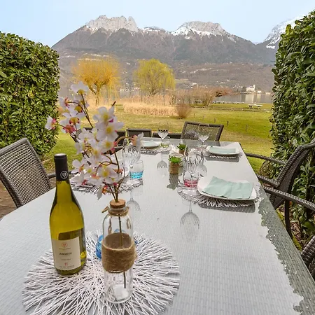 Apartment Au Bord Du Le Garden Duingt